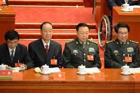  党中央軍事委の筆頭副主席に就任した「黒馬(ダークホース)」の范長龍（右から2人目）(ｃ)AFP=時事