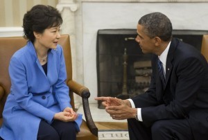  5月7日、ホワイトハウスでオバマ米大統領と会談した韓国の朴大統領 （C）AFP=時事