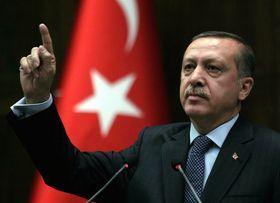 ムスリム同胞団はAKPのような「現実感覚」をもてるか（エルドアン・トルコ首相）（c）AFP=時事