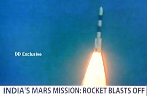  インド初の無人火星探査機を載せたロケット発射も成功させた　（Ｃ）AFP＝時事