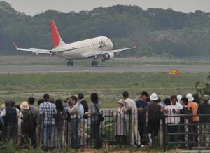 大赤字となった静岡空港　（c）時事