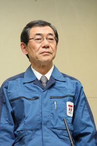 3月13日、計画停電実施の記者会見に出席した東京電力の清水正孝社長 （C）時事