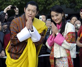 日本訪問が事実上の新婚旅行に（c）AFP=時事