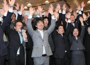 勢いが止まらない「橋下ブーム」（C）時事