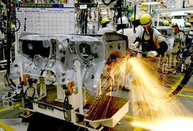 工場立地として再び注目されているタイ（トヨタの自動車工場）（c）AFP=時事